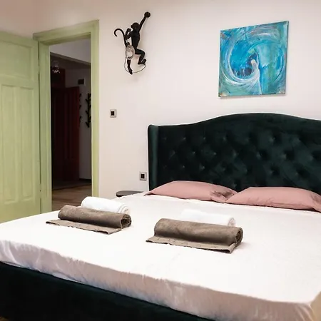 Garden - A Haven In Sofia's Heart Apartment *